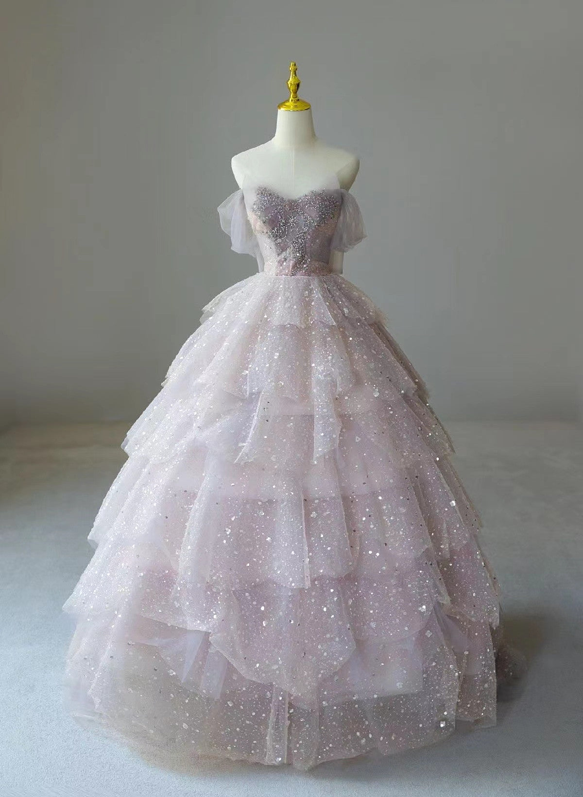Vestido de fiesta largo con capas de tul rosa 