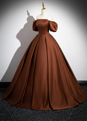 Vestido de fiesta de satén marrón con mangas cortas y corte en A 