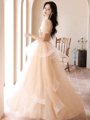 Vestido de fiesta de tul con encaje y mangas cortas color champán, corte A 