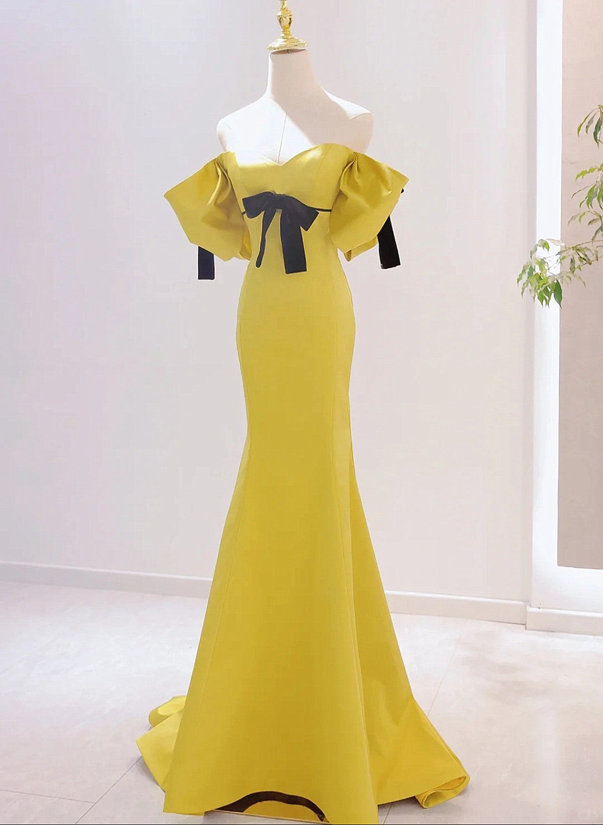 Yellow Mermaid Sweetheart Prom Dress