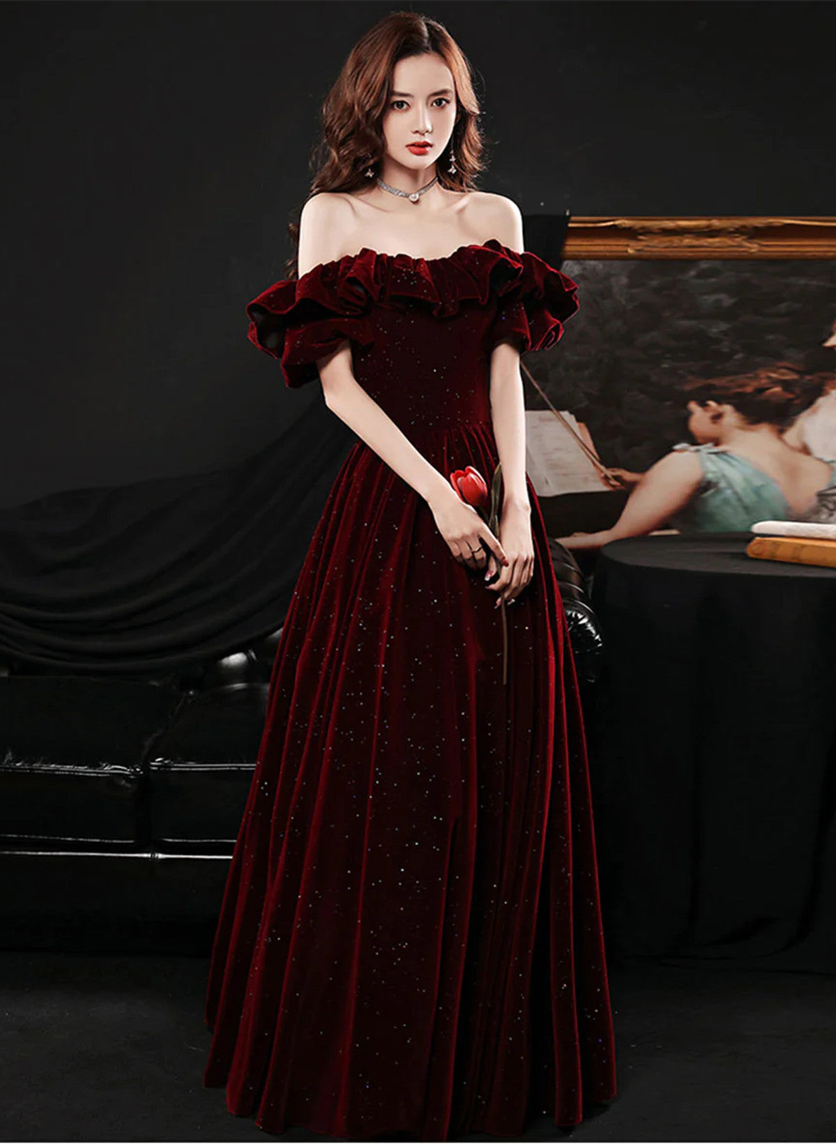 Vestido de fiesta de terciopelo rojo vino con hombros descubiertos y corte A 