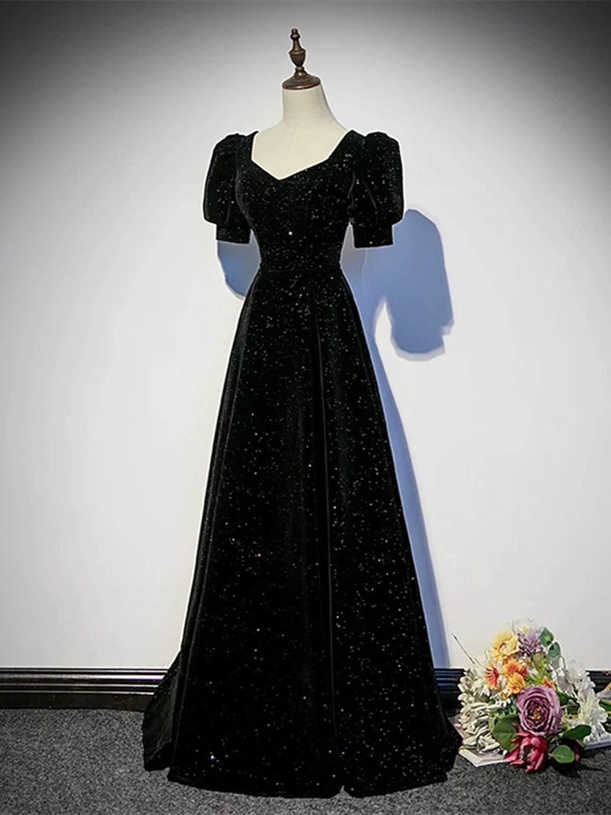 A-line Black Shiny Velvet Short Sleeves Prom Dress