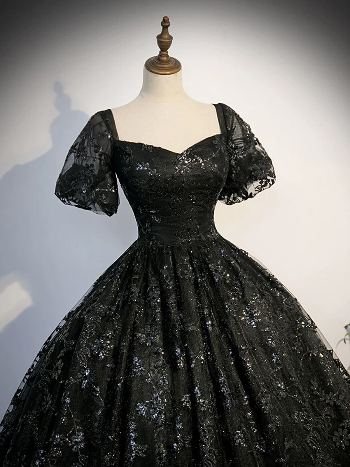 Vestido de noche largo de manga corta con encaje negro 