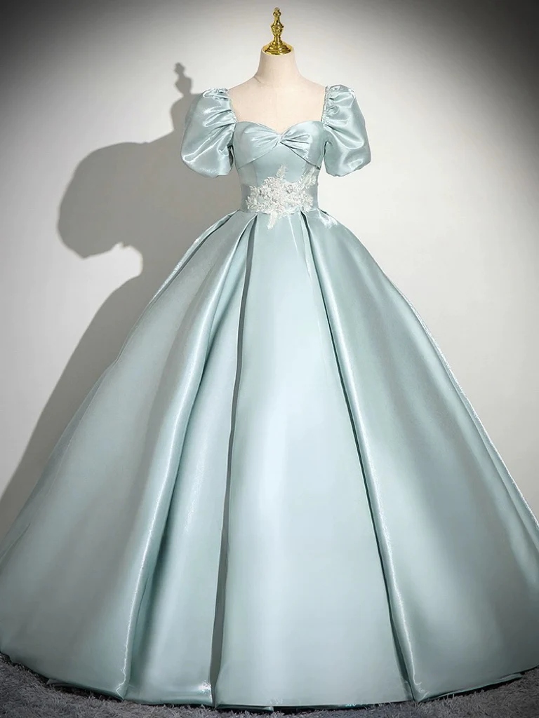 Vestido de fiesta de satén verde claro con mangas cortas 