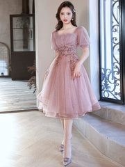 Vestido de fiesta de tul con encaje y mangas cortas en color rosa oscuro 