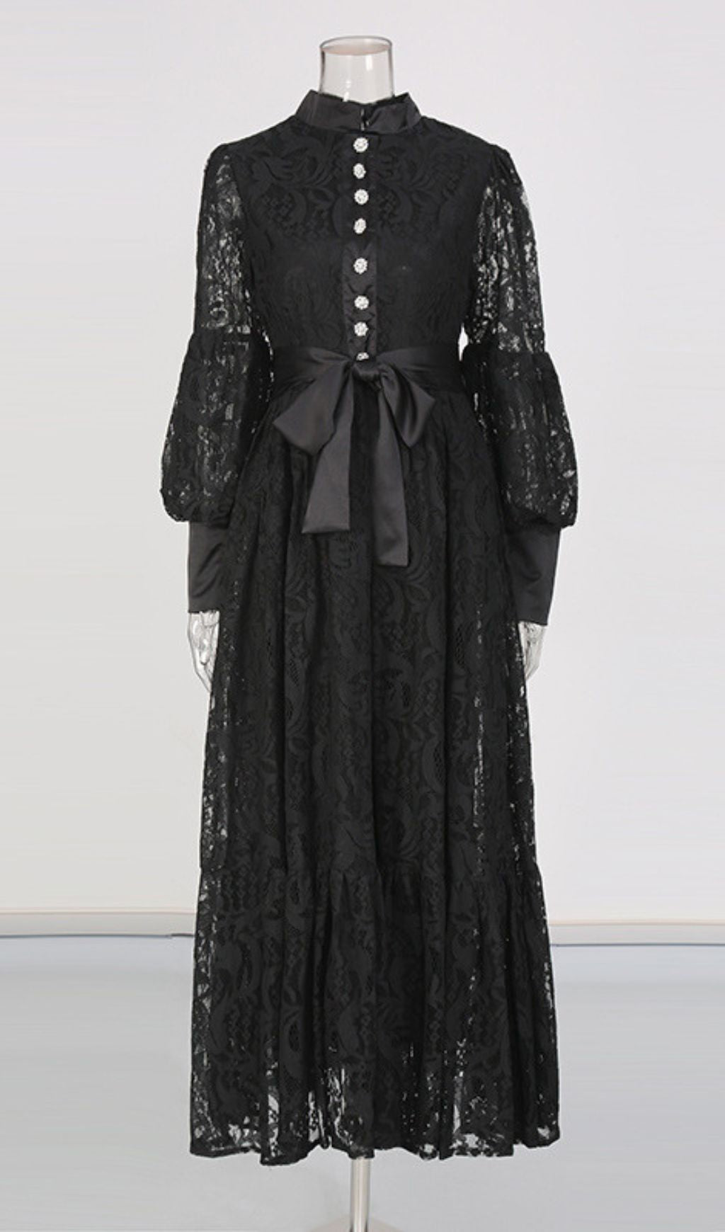 Ivria Elegant Black Lace Maxi Dress