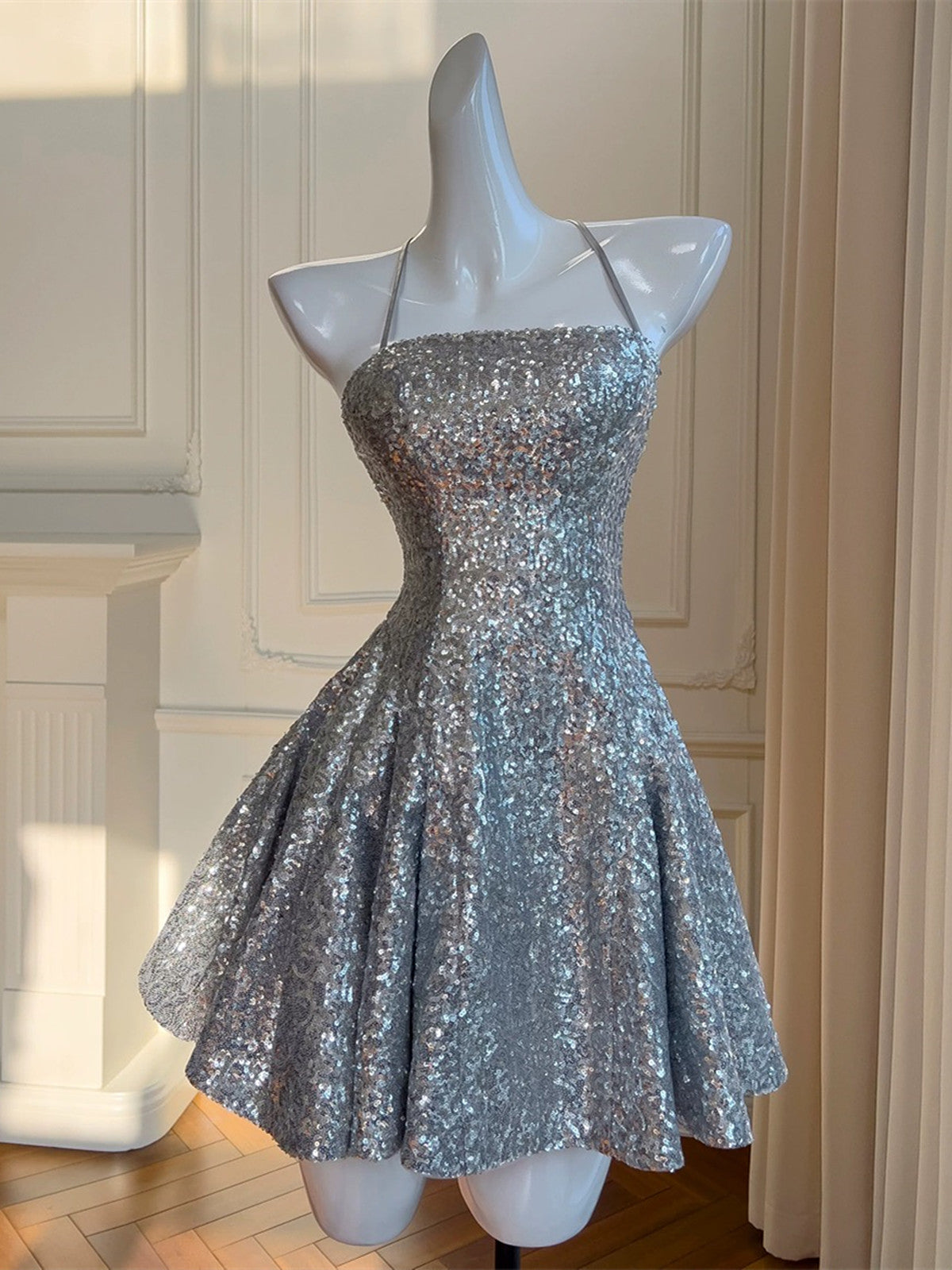 Sliver-Grey Short Sequins Straps Homecoming Dress