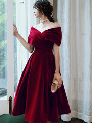 Vestido de fiesta de terciopelo rojo vino, largo hasta la rodilla, con hombros descubiertos, vestido de regreso a casa 