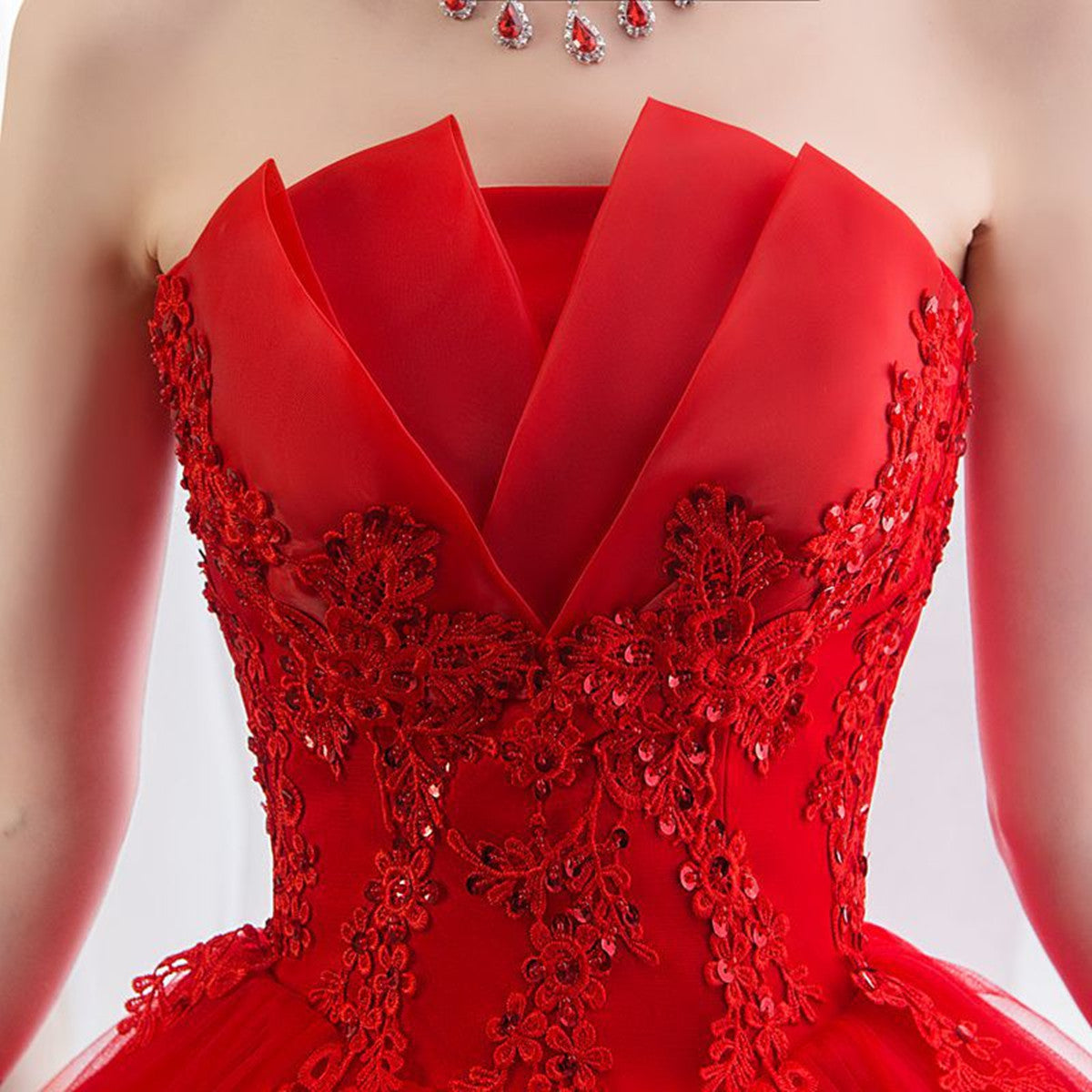 Glam Red Ball Gown Tulle Sweet 16 Dress with Lace
