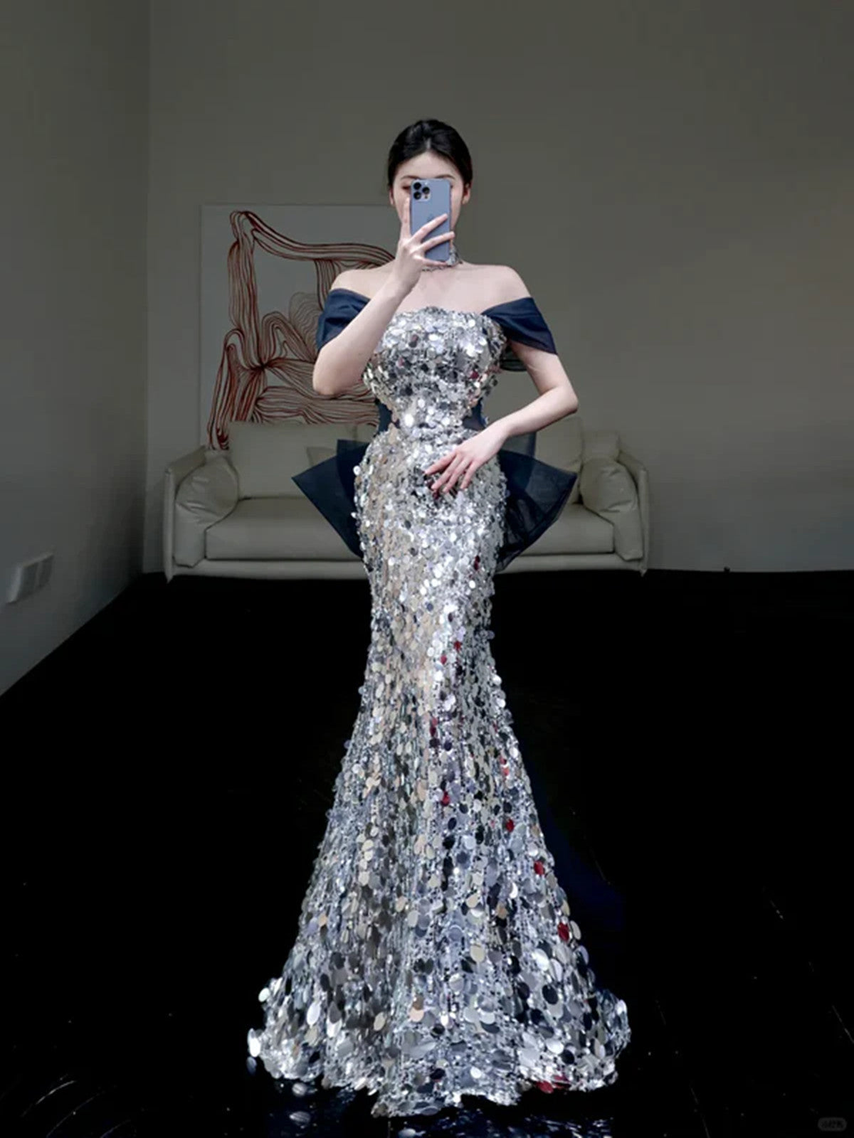Vestido de fiesta largo con lentejuelas y hombros descubiertos de sirena encantador 