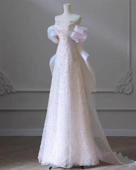 Vestido de fiesta de encaje rosa sin tirantes y con cuentas en forma de A 