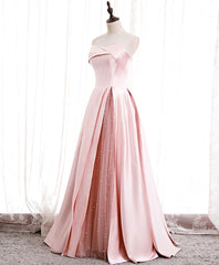 Vestido de fiesta largo de satén rosa con perlas 