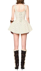 Chic & Flirty