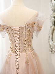 Vestido de fiesta rosa con hombros descubiertos de tul brillante, cuentas y encaje 