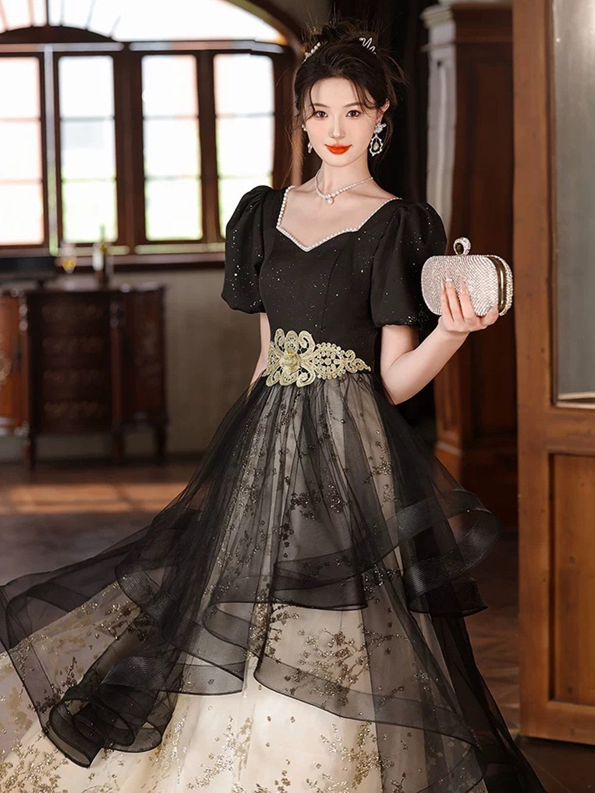 Vestido de fiesta largo de tul con mangas cortas y corte en A, color negro 
