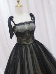 Vestido de fiesta con tirantes de tul negro y champán y encaje 