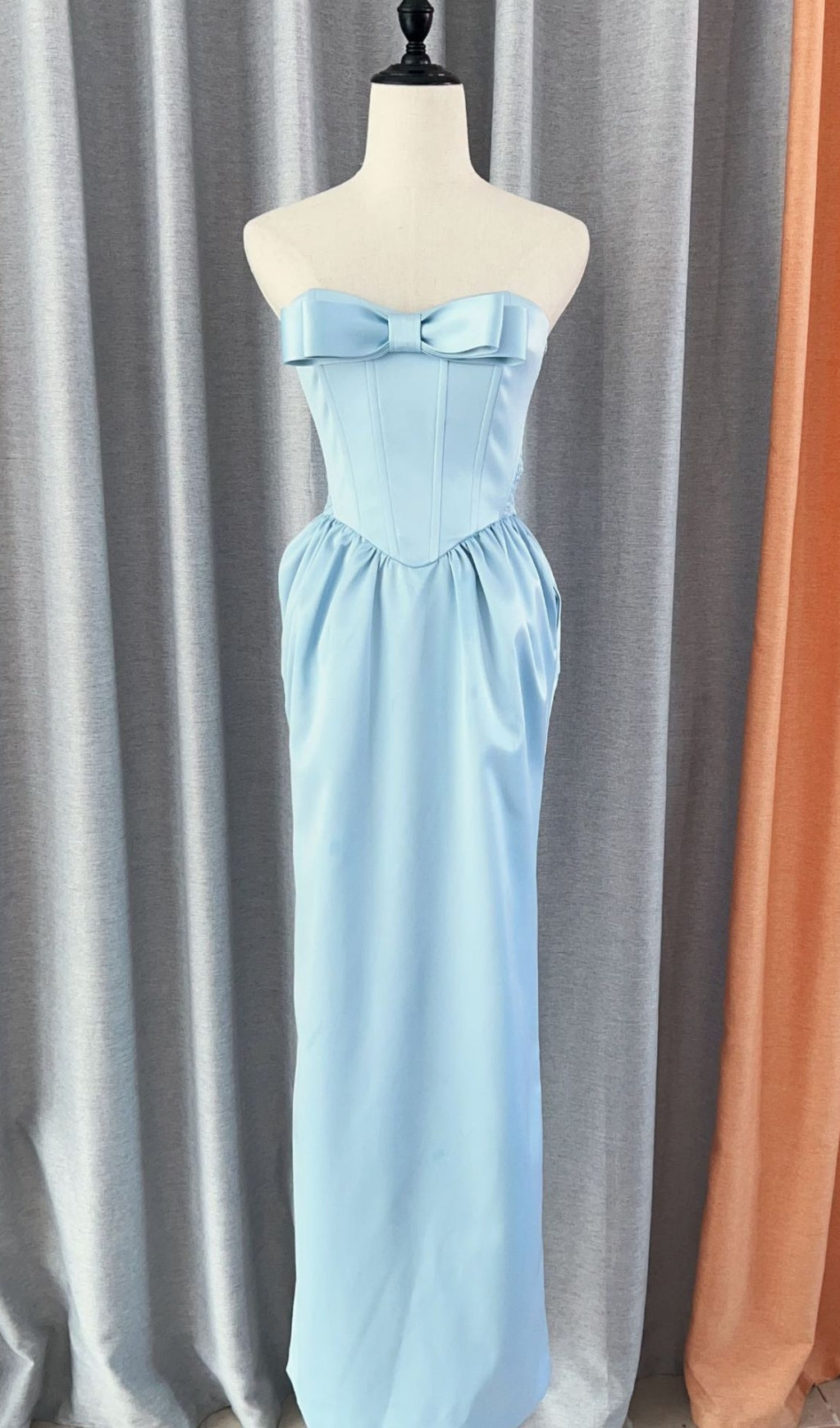 Daithí Elegant Strapless Bow Corset Maxi Gown
