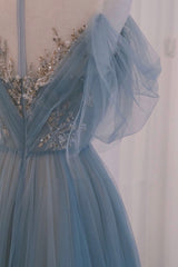 Vestido de fiesta azul de corte A con apliques de encaje 