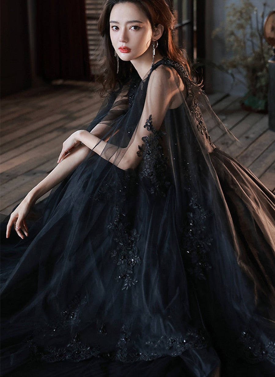 Black Tulle V-neckline Party Dress with Lace Applique