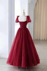 Vestido de fiesta largo con cuentas y mangas cortas en color rojo vino 