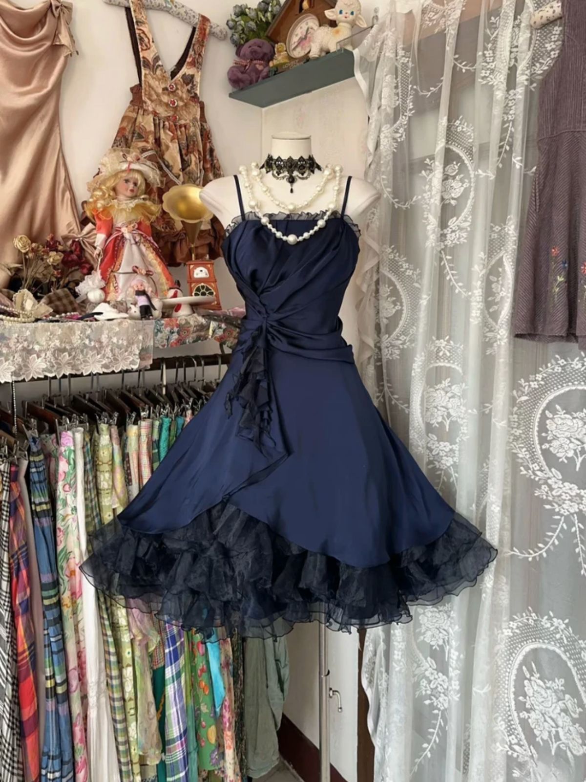 Vestido de fiesta corto azul marino con tirantes hasta la rodilla 
