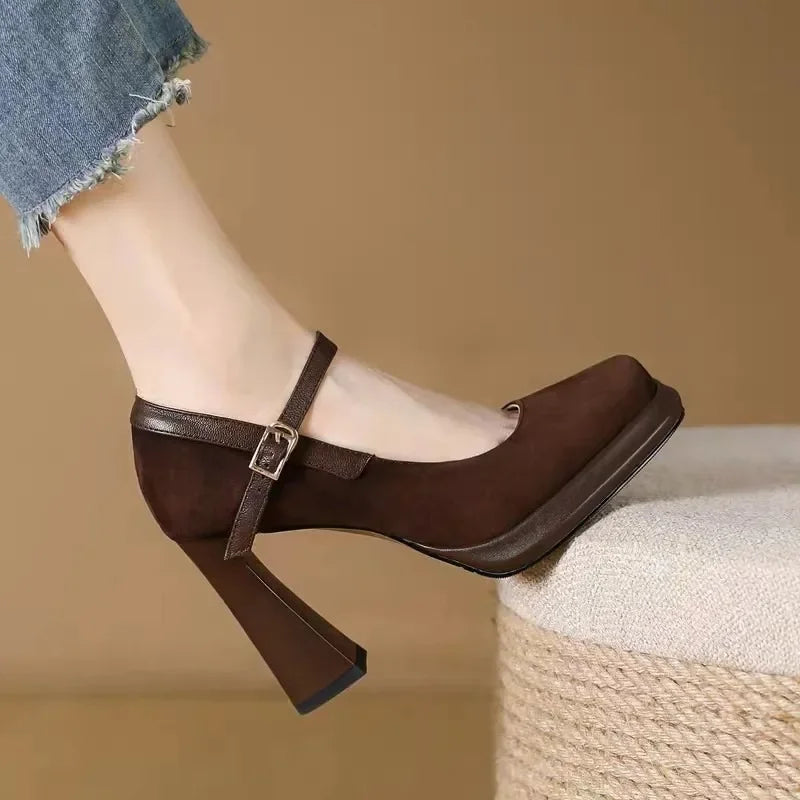 Sexy high-heeled shoes