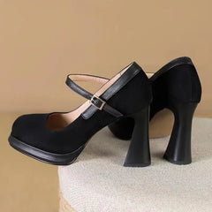 Sexy high-heeled shoes