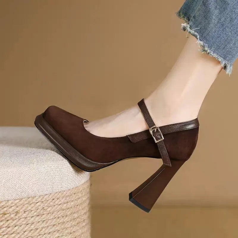 Sexy high-heeled shoes