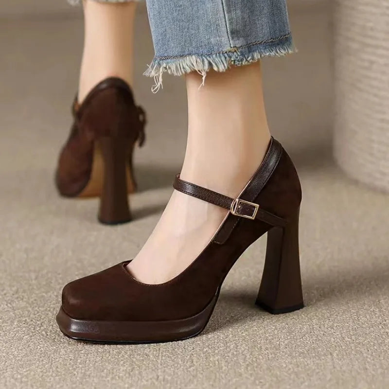 Sexy high-heeled shoes