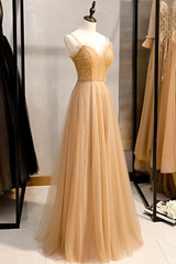 Hermoso vestido de fiesta de tul con cuentas y escote en forma de corazón 