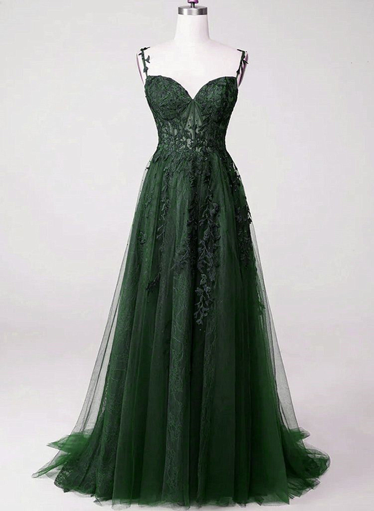 Vestido de fiesta elegante de tul con tirantes verdes y encaje 