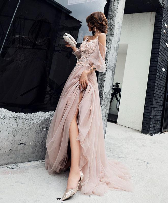 Vestido formal de tul con mangas largas en rosa claro 