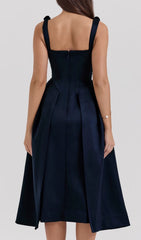 Dilanne Elegant Navy V-Neck Midi Dress