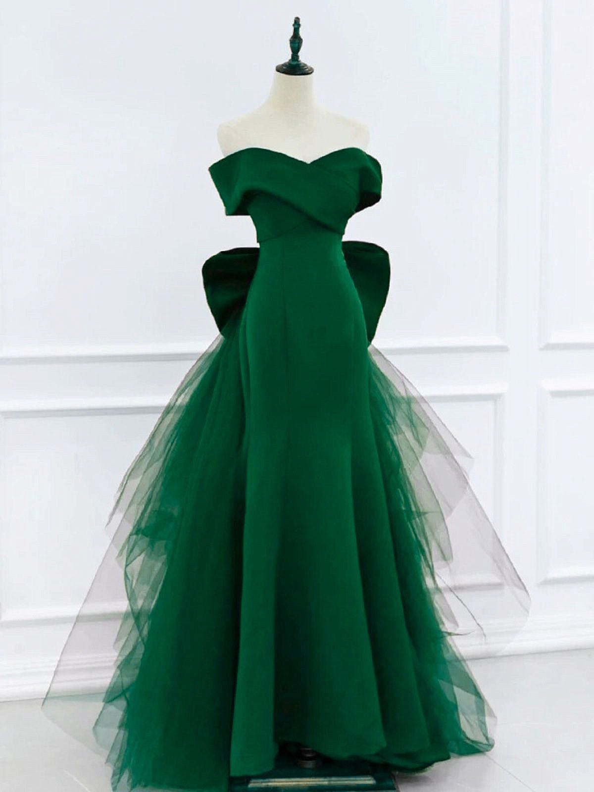 Vestido de fiesta de satén y tul con escote en forma de corazón verde 