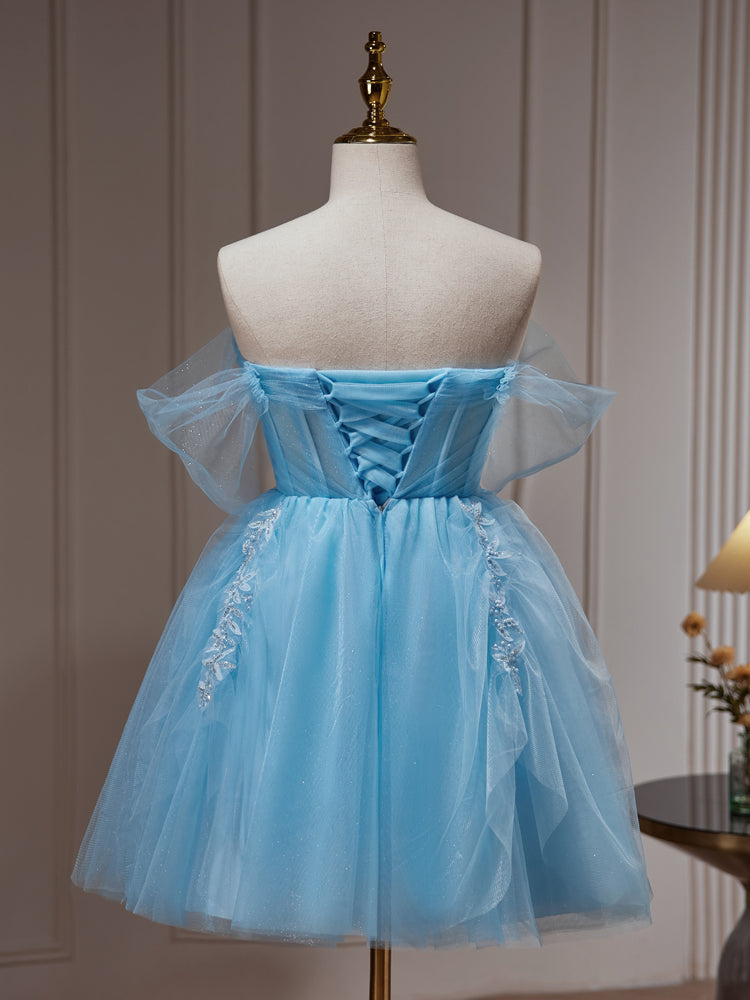 Vestido de fiesta de tul con escote en forma de corazón y cuentas en azul claro con cordones 