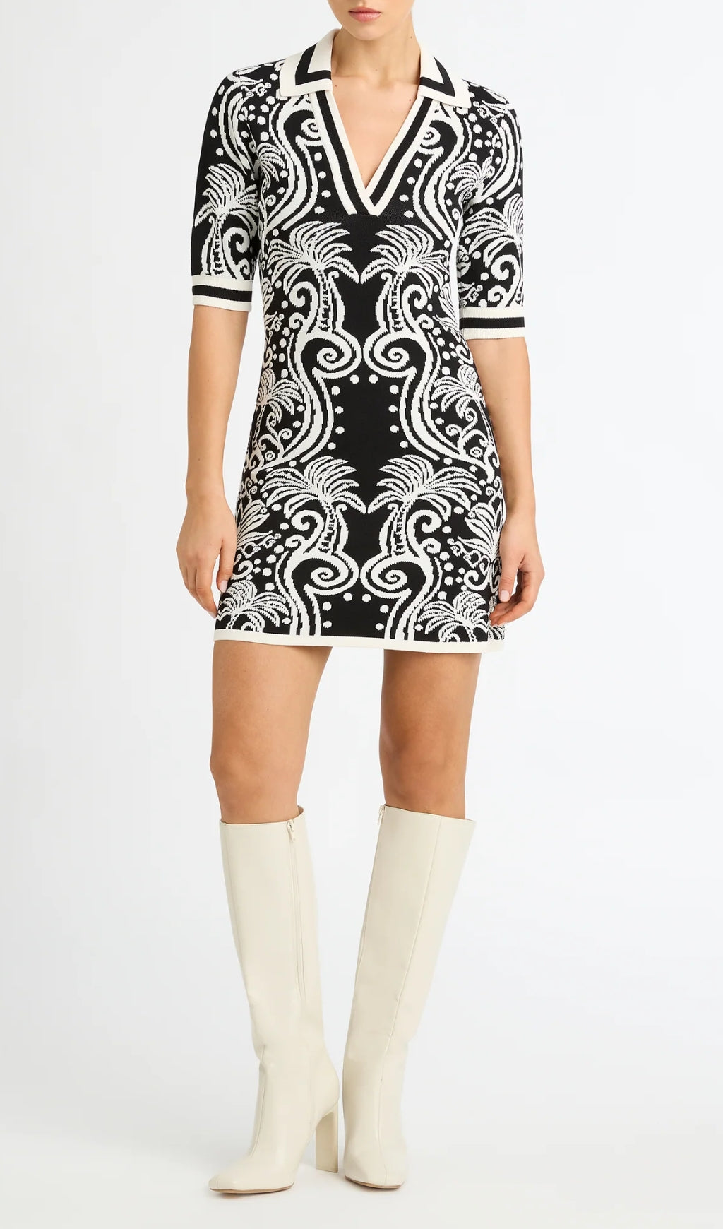 Benita Chic Black & White Patterned V-Neck Mini Dress