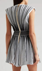 Funda Chic Geometric Stripe Sleeveless V-Neck Mini Dress