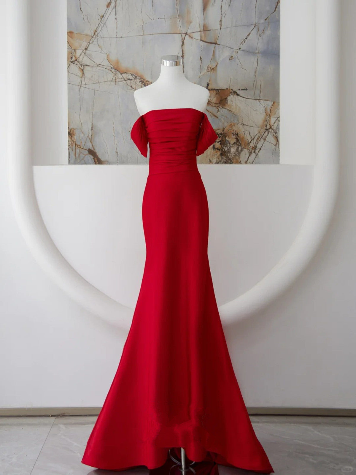 Vestido de fiesta largo sin tirantes de sirena roja 
