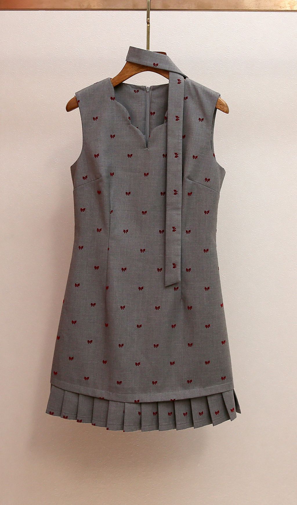 Haruye Playful Bow Print Sleeveless Mini Dress