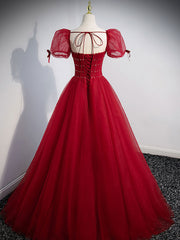 Vestido de fiesta largo de tul rojo vino con cuentas y corte en A 