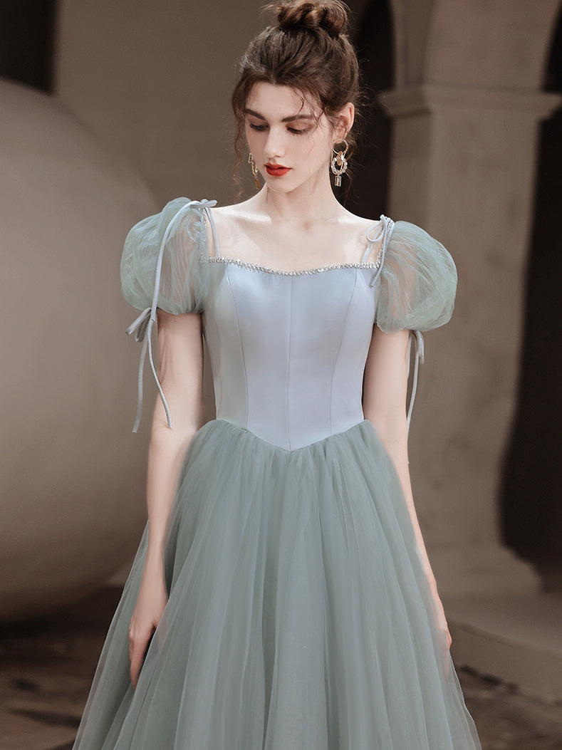 Vestido de fiesta de noche sencillo de tul con cuentas y corte en A 