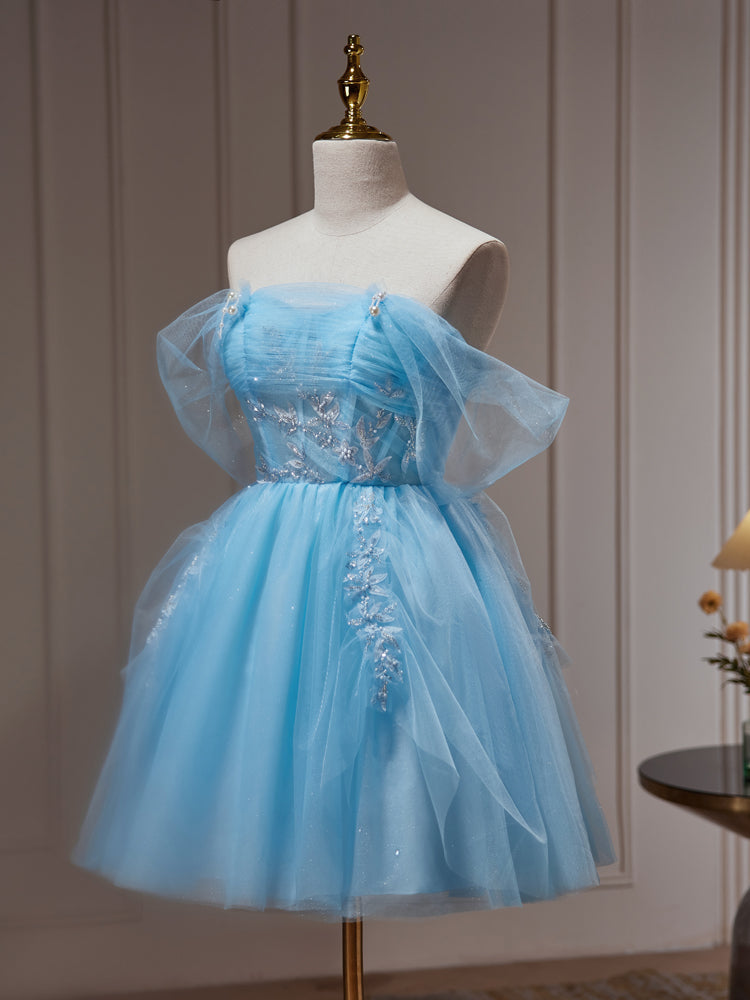 Vestido de fiesta de tul con escote en forma de corazón y cuentas en azul claro con cordones 