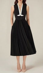 Fusa Elegant Black Pleated Midi Dress