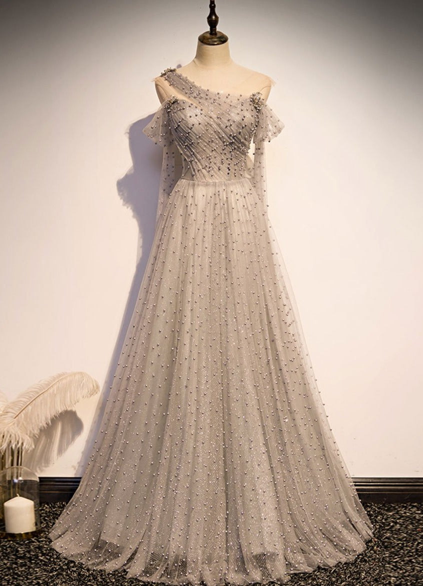 Vestido de noche largo de tul con perlas y un hombro gris 