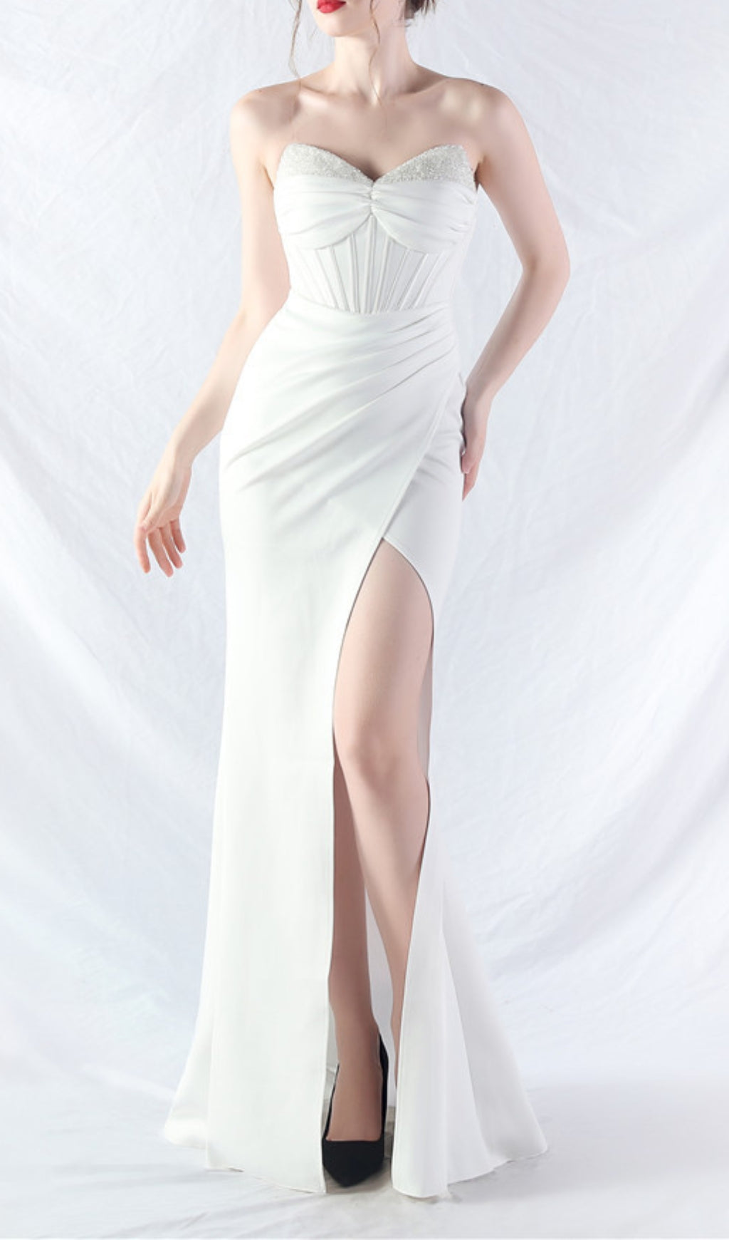 Chizue Elegant White Strapless Corset Maxi Gown with Thigh Slit