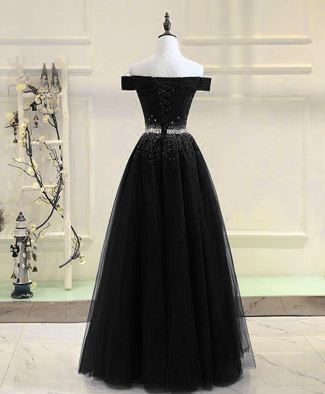 Vestido de fiesta de tul negro con hombros descubiertos y cuentas 