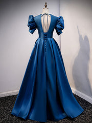 Vestido de fiesta largo de satén azul con mangas cortas 