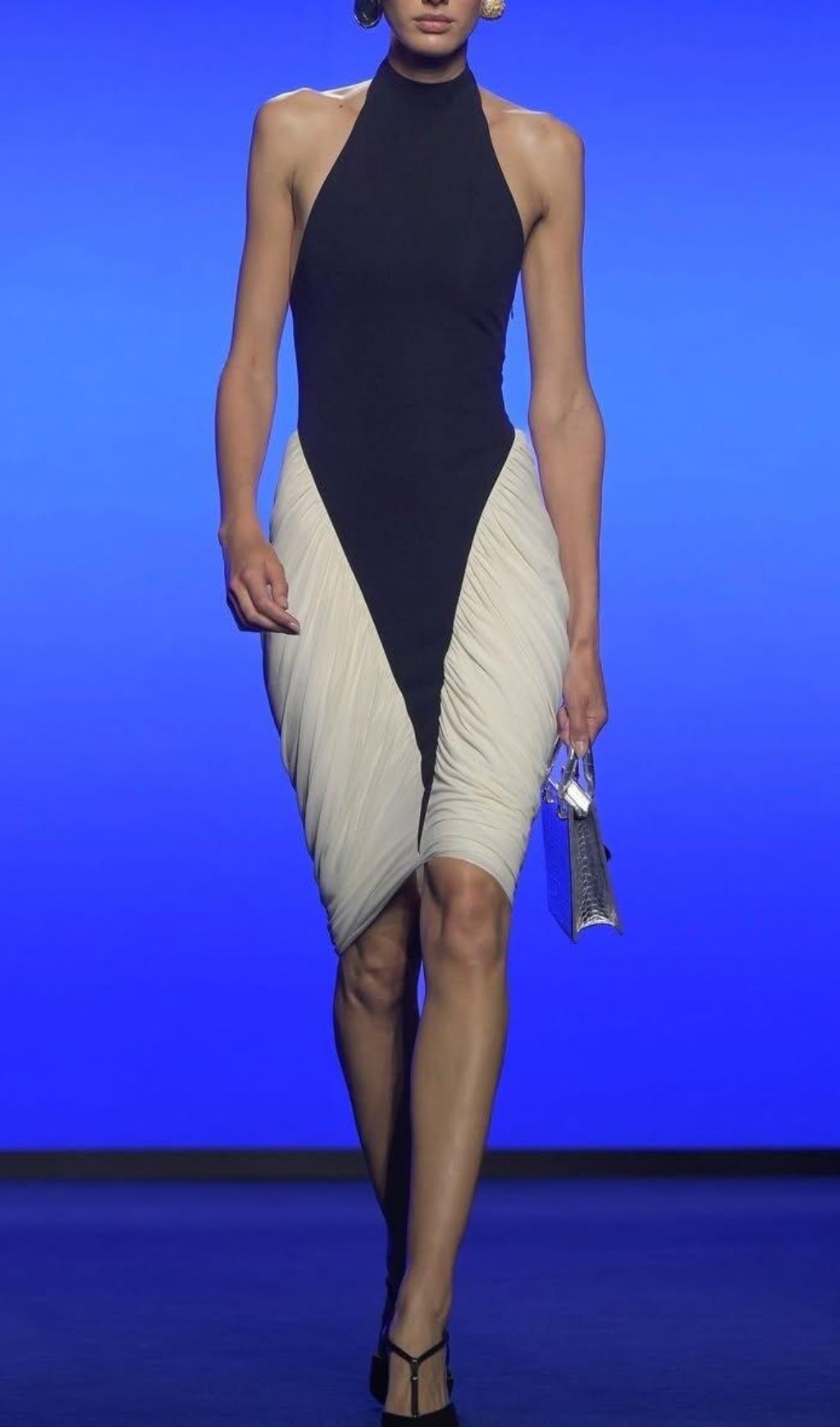 Elegant Two-Tone Halter Ruched Bodycon Midi Dress