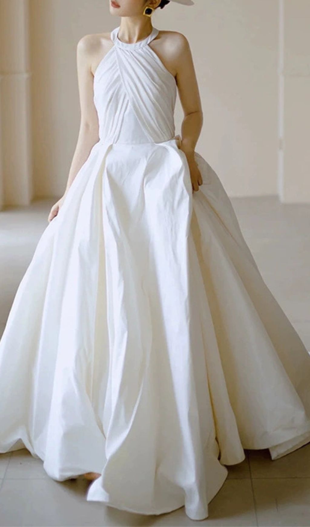 Jalia Modern Halter Backless Wedding Dress