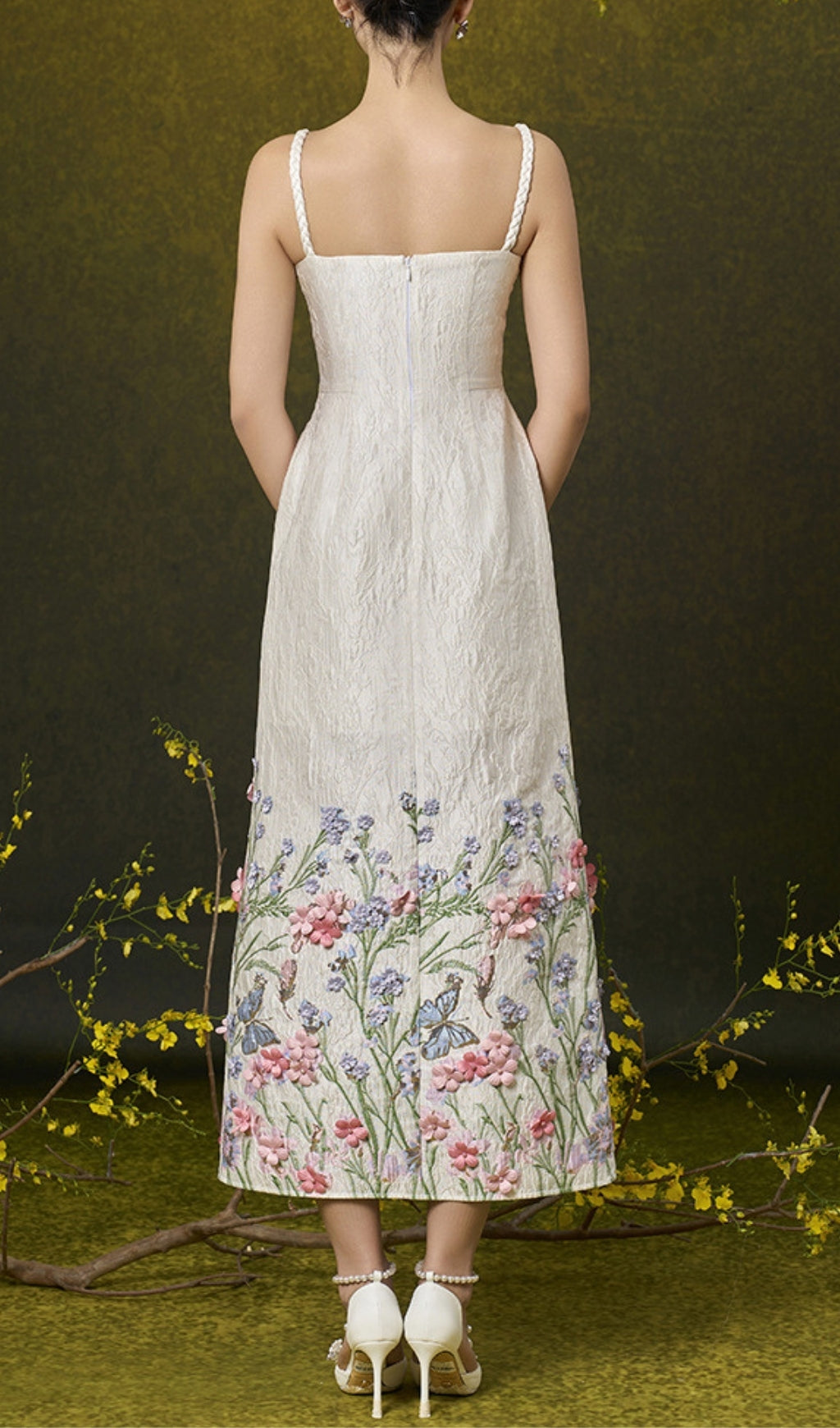 Enise Enchanting 3D Floral Bustier Midi Dress